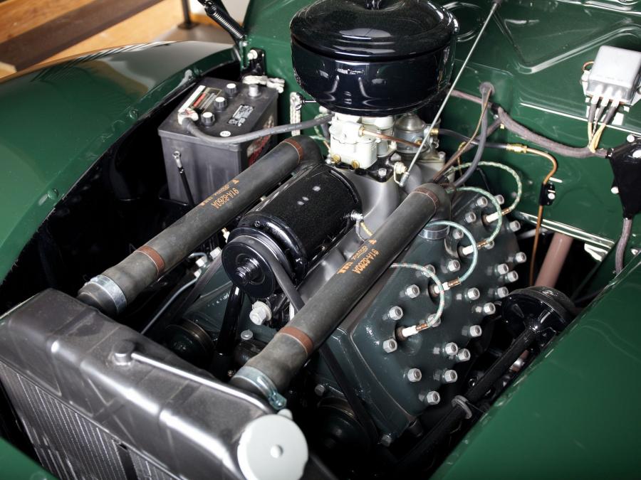  Ford V8 Deluxe Convertible Coupe 1939 года  (фото 9 из 12)